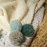arrullos-bebe-manta-de-invierno-con-pompones